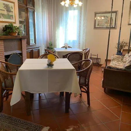 Oda ve Kahvaltı Al Borgo Lucca